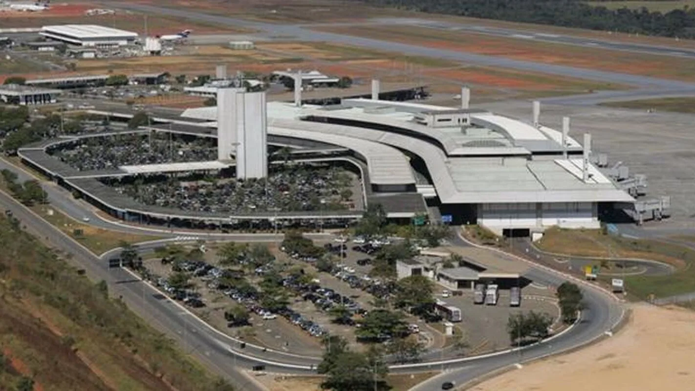 Vista aérea do terminal do Aeroporto de Confins, em Minas Gerais