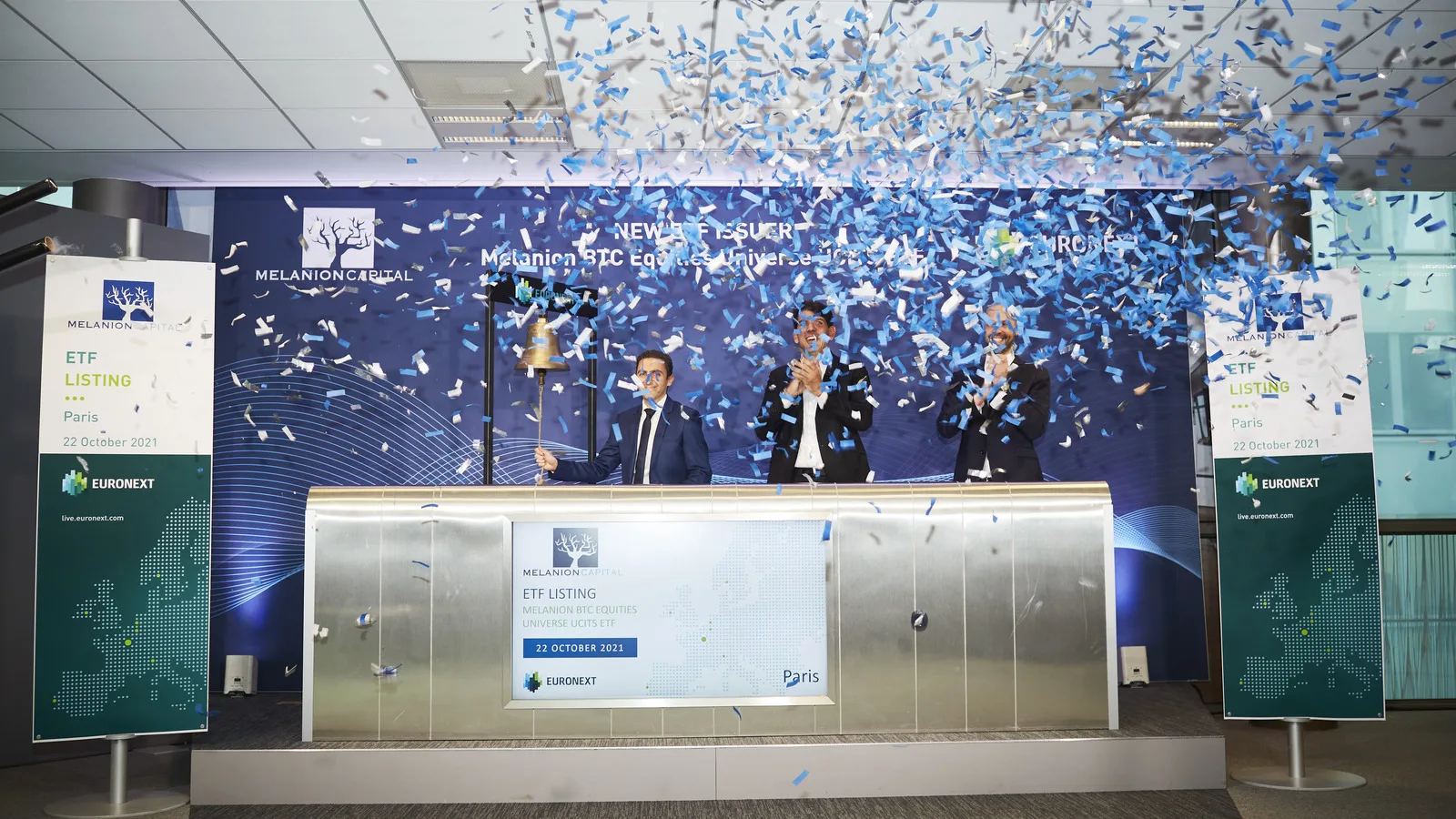 Painel da Euronext, a bolsa de valores de Paris, em cerimônia de listagem