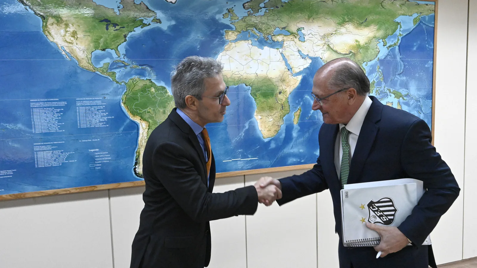 O candidato Romeu Zema (Novo) ao lado do vice-presidente Geraldo Alckmin