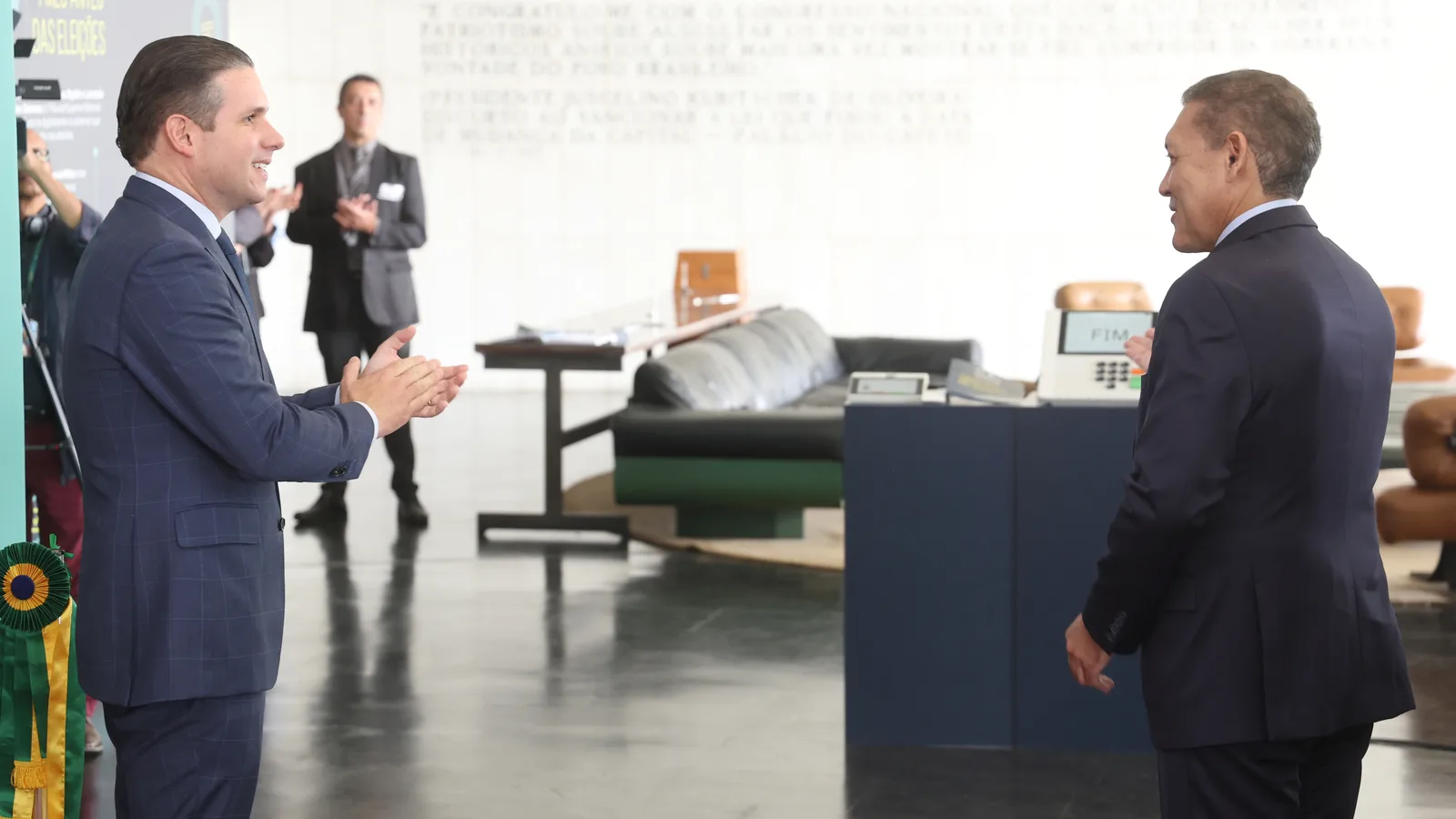 Urna eletrônica em exposição sobre o processo eleitoral na Câmara dos Deputados