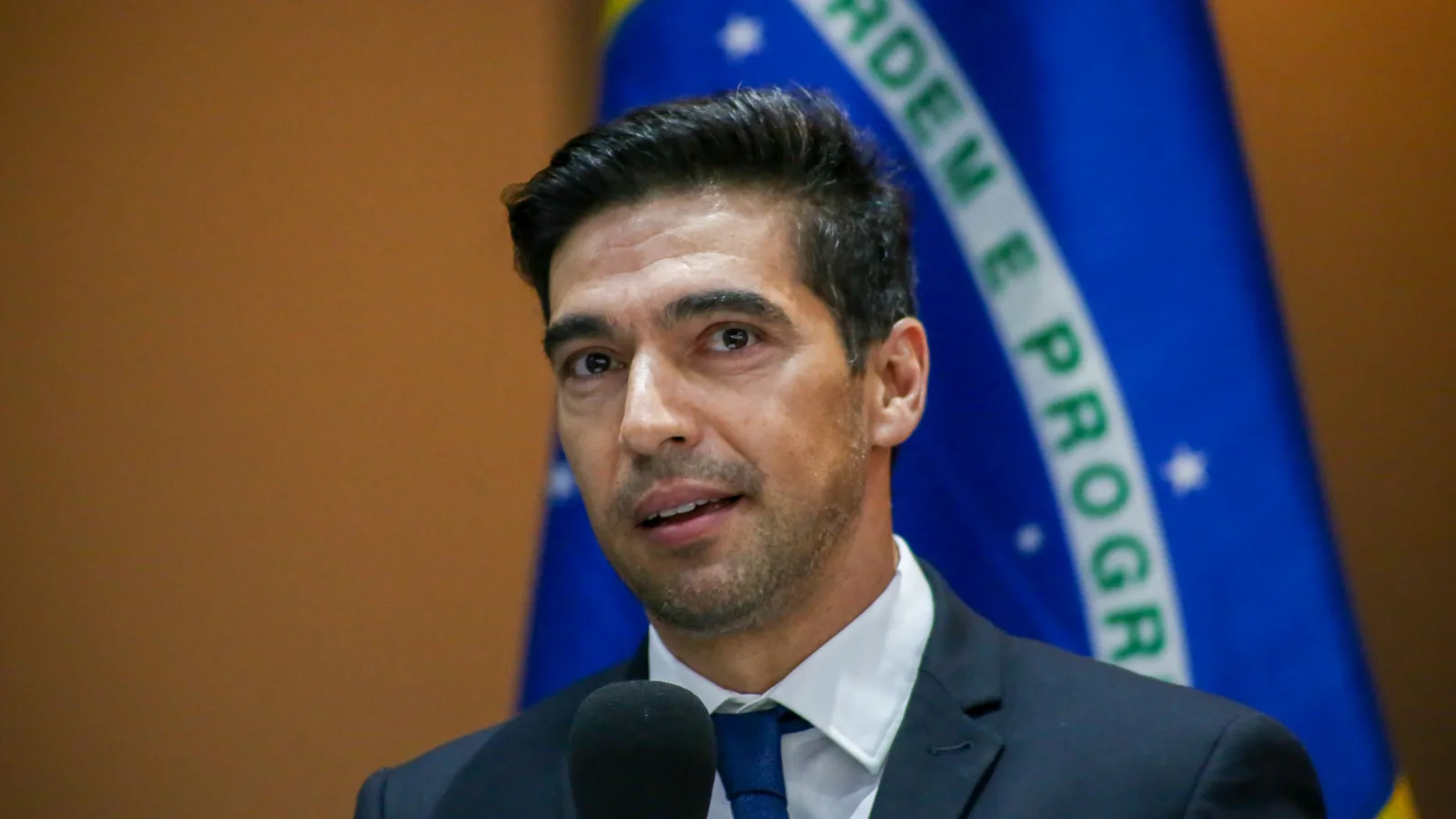 O técnico Abel Ferreira em entrevista coletiva