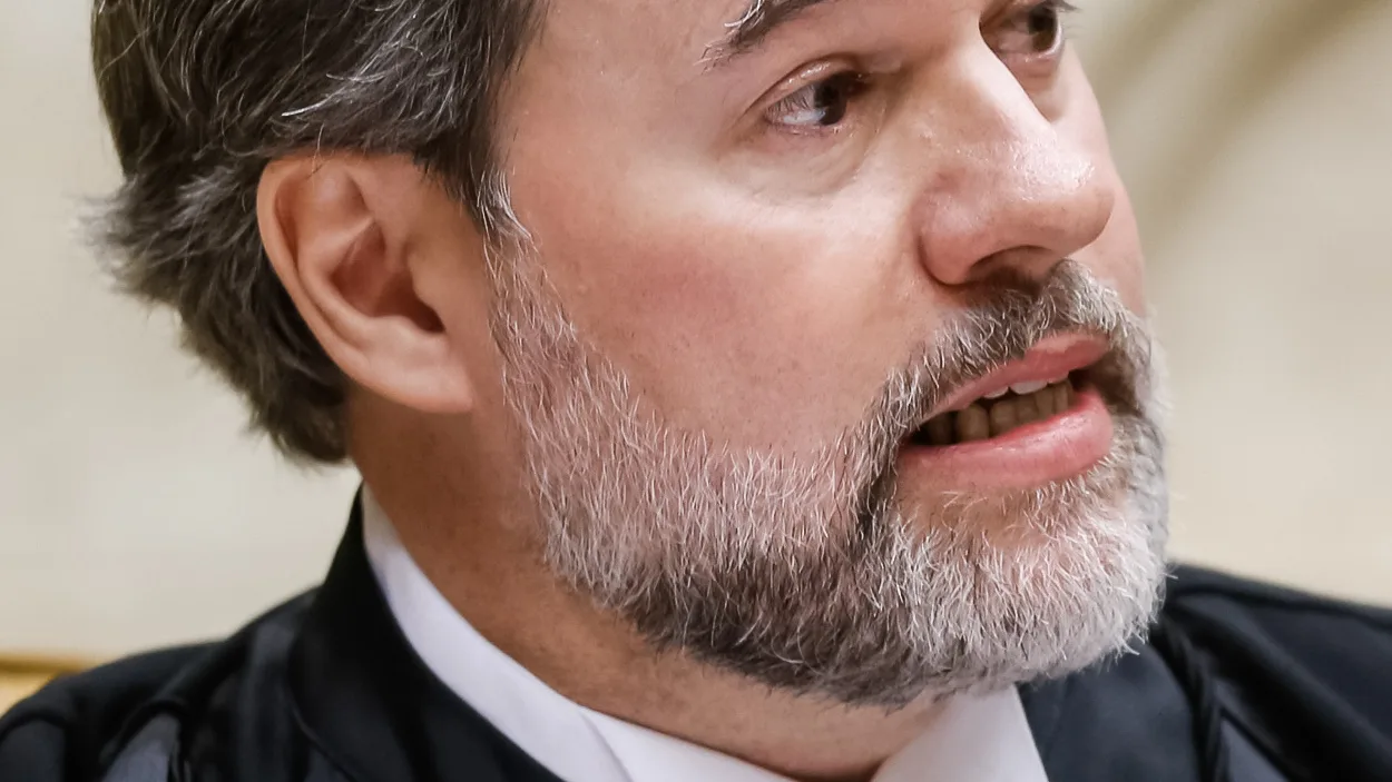 Ministro Dias Toffoli fala durante sessão do STF